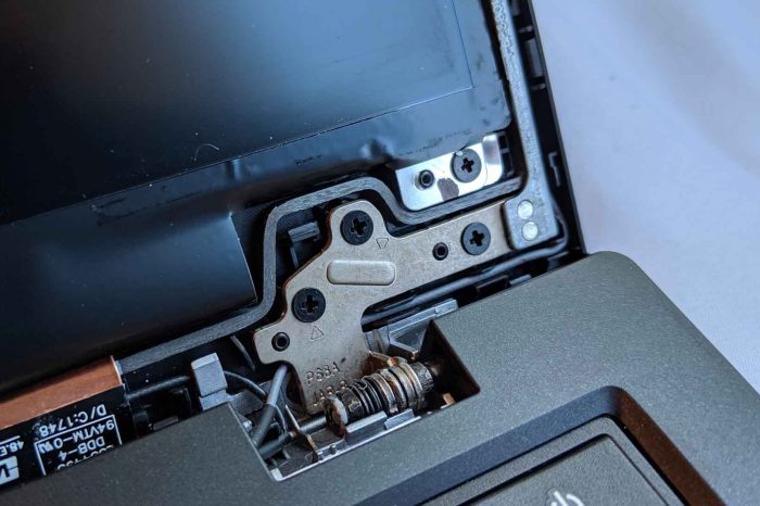 Reparação da dobradiça de seu laptop