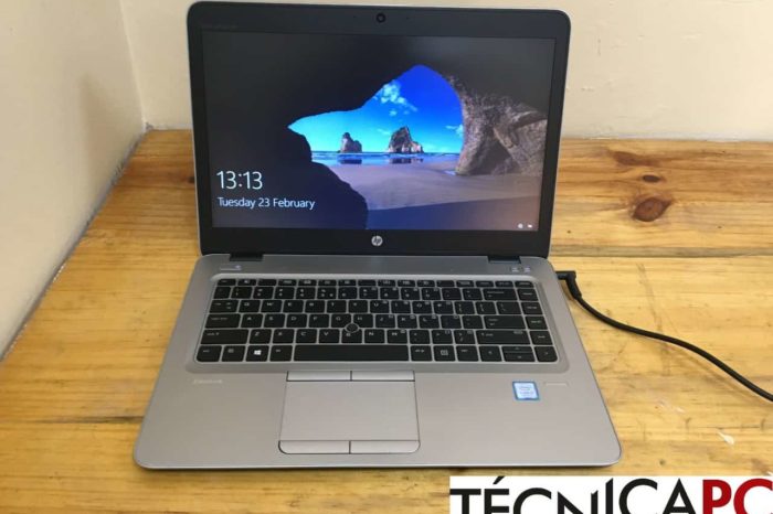 Recebemos no laboratório este HP Elitebook 840 G4 que entrou água e parou de ligar. O diagnóstico mostrou-nos que o transístor da linha de 5v entrou em curto e um dos módulos de ram danificou-se, além de ter acumulado muita humidade no interior. Como isso procedemos a substituição do transístor, limpeza da placa mão bem como da carcaça e o laptop voltou a vida.