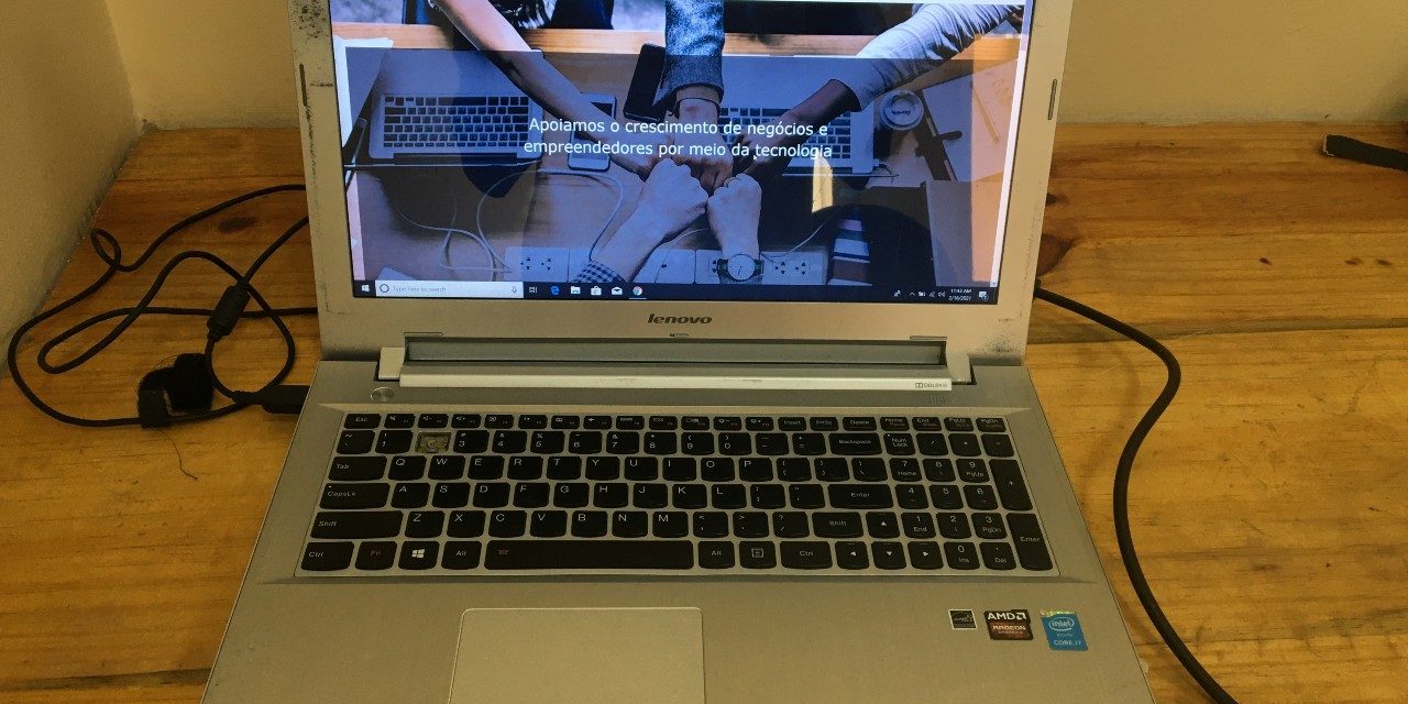 Lenovo Z51-70 tem as braçadeiras e anilhas partidas e o sistema operativo danificado Lenovo Z51-70 tem as braçadeiras e anilhas partidas e o sistema operativo danificado