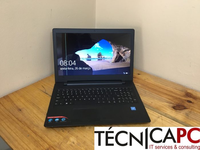 Lenovo ideapad 110-15IBR tinha uma das braçadeiras