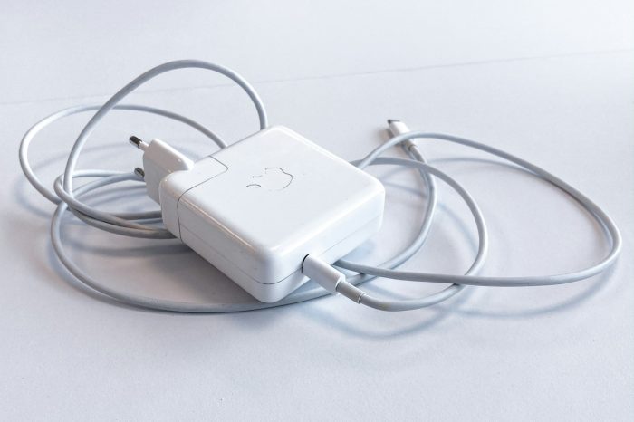 onde comprar carregador de MacBook em Maputo e o preço