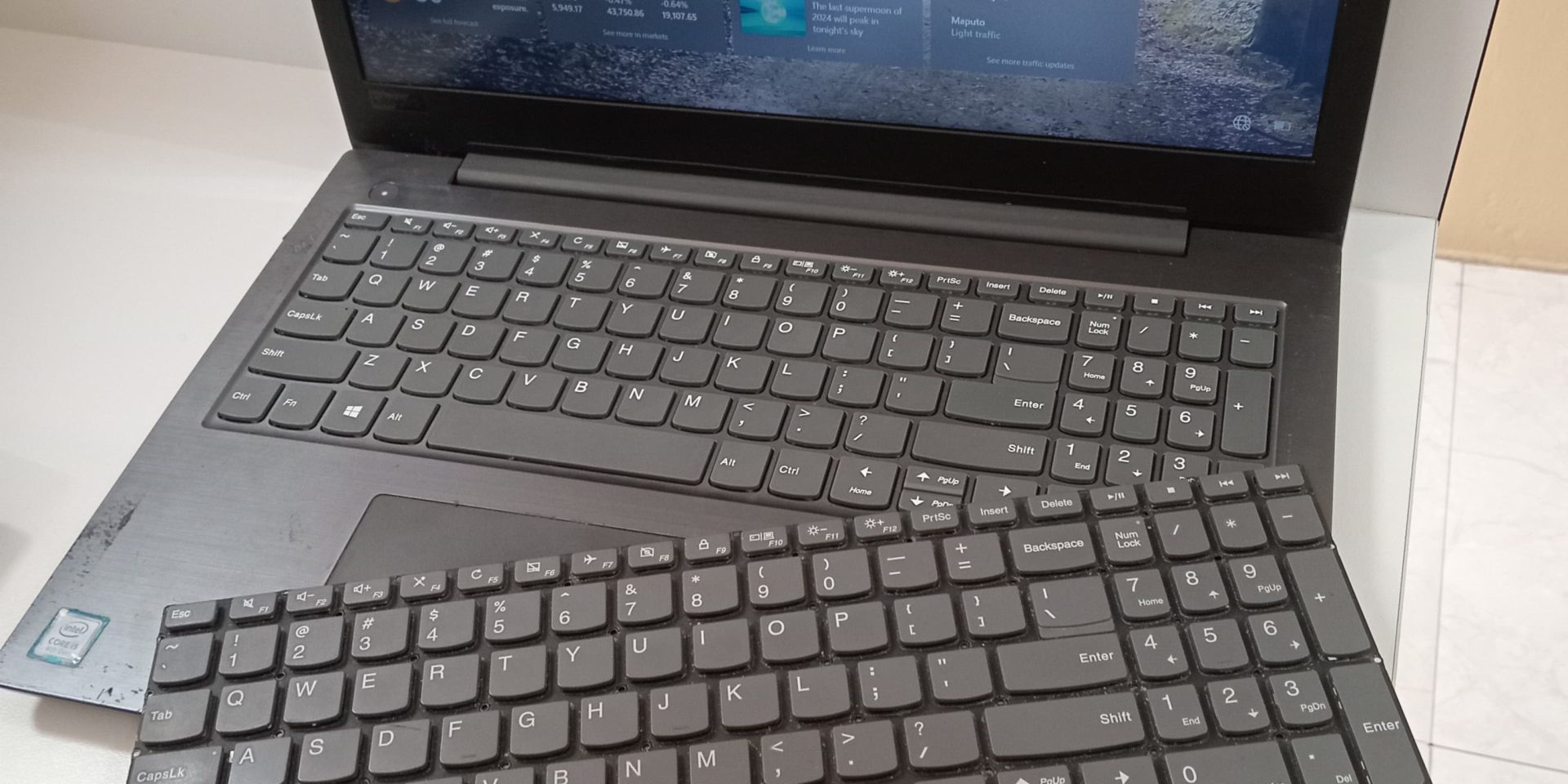 Lenovo Ideapad V330-15IKB teclas danificadas