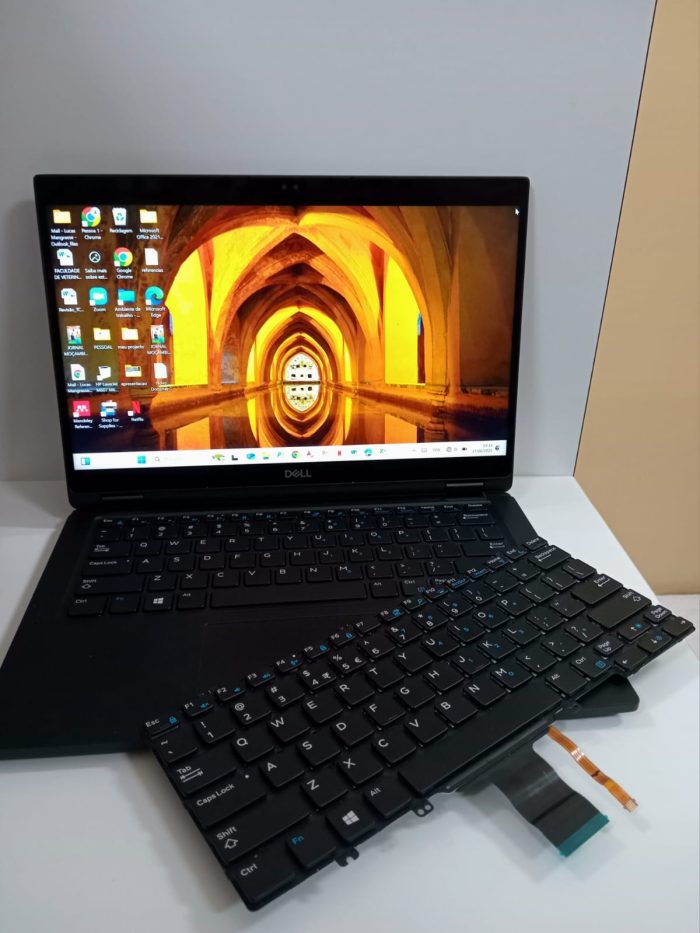Dell Latitude 7390 2in1 com teclas danificadas