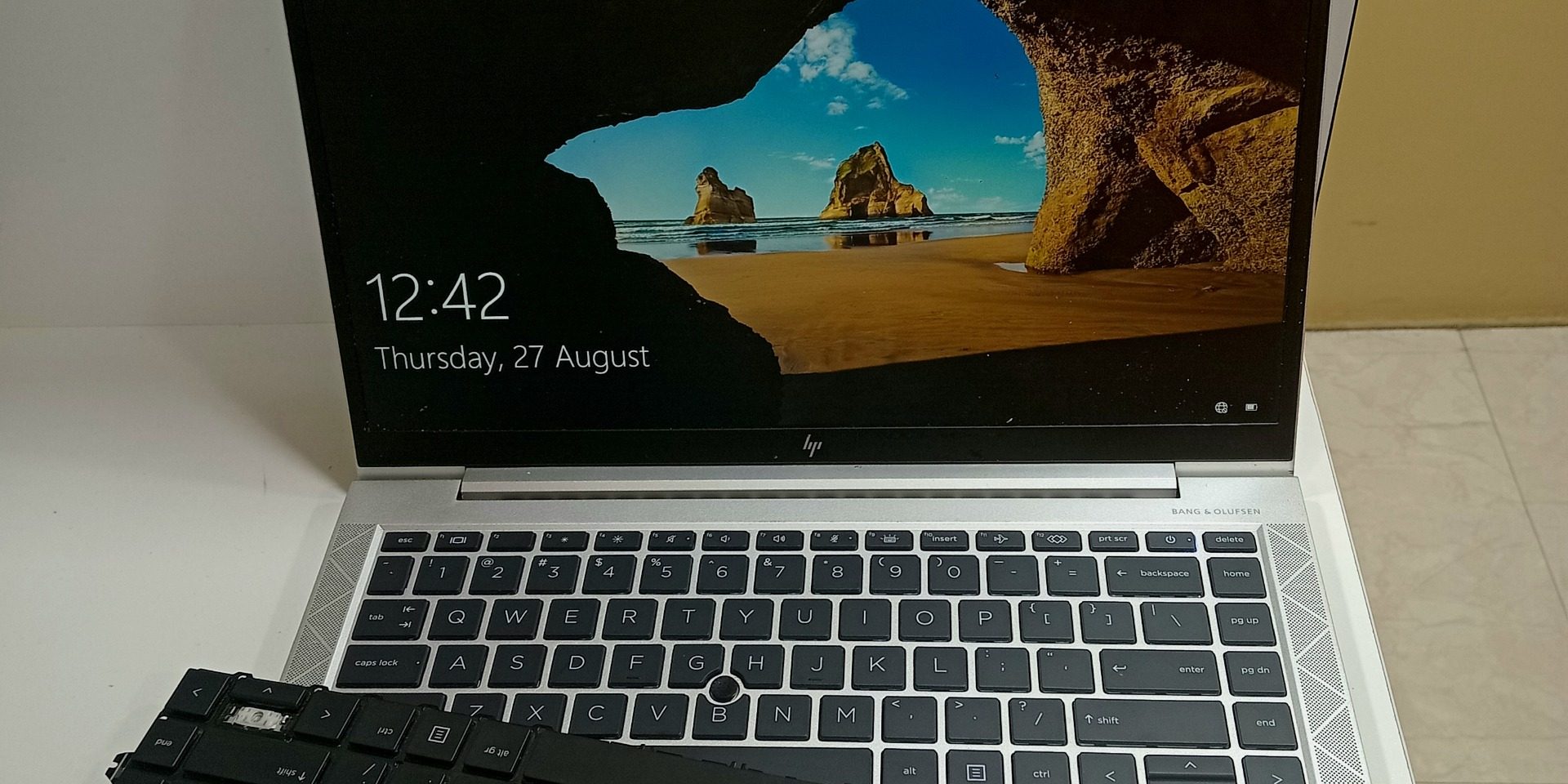 HP Elitebook 840 G8 com algumas teclas danificadas HP Elitebook 840 G8 com algumas teclas danificadas